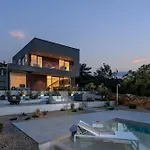 Moana Mit Olivenhain * Vrbnik (Primorje-Gorski Kotar)