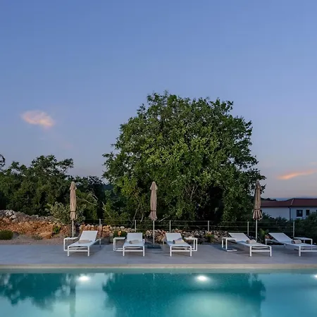 Moana Mit Olivenhain Villa